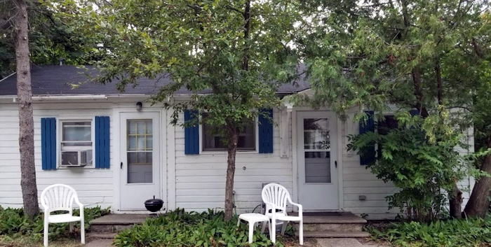 Island View Cottages (Bay Bank Motel) - Web Listing (newer photo)